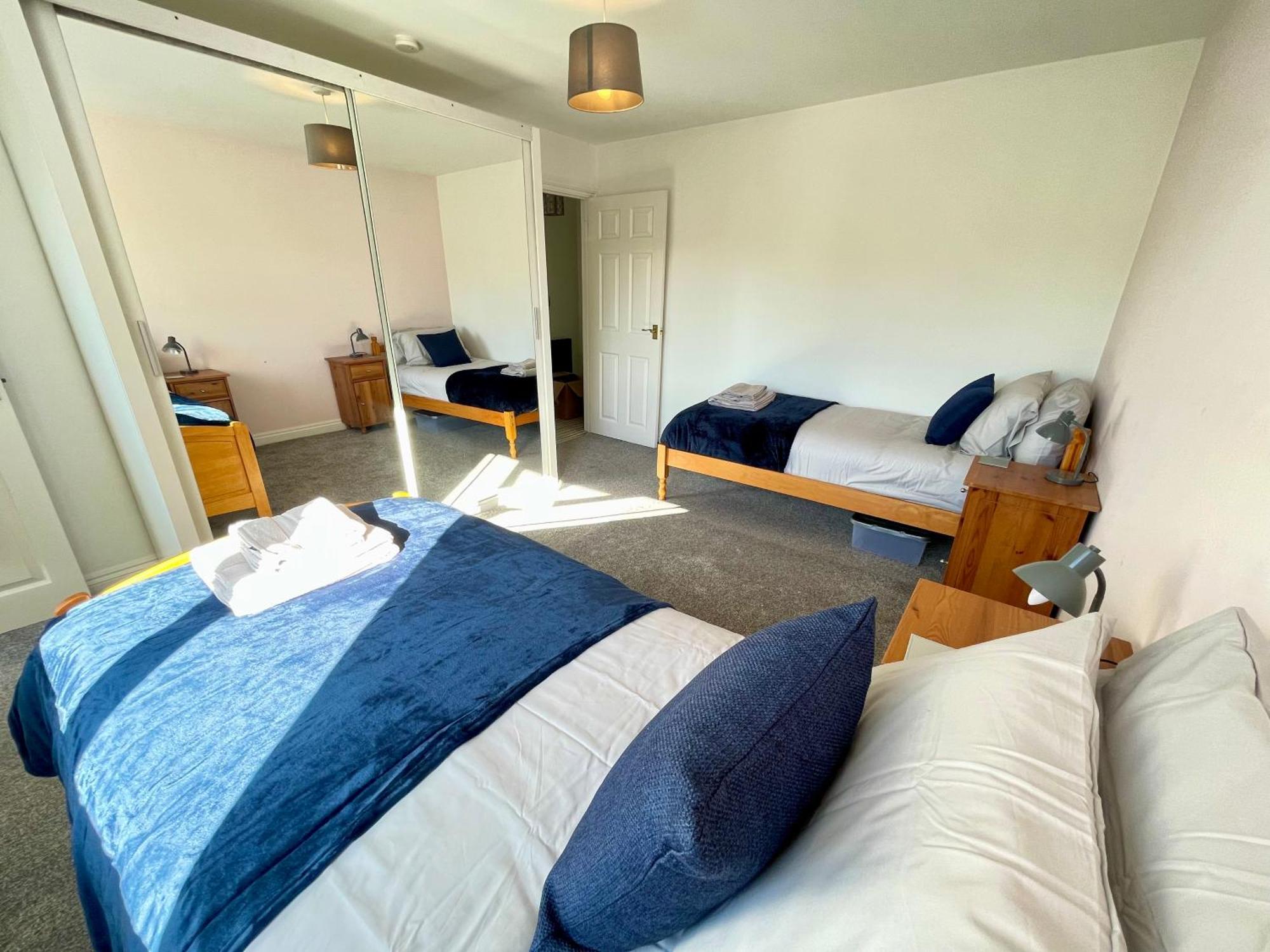 Large 5 Bed Detached House Near Stansted Airport With Parking For 2 Vehicles! Stansted Stays ستانستيد ماونتفيتشت المظهر الخارجي الصورة