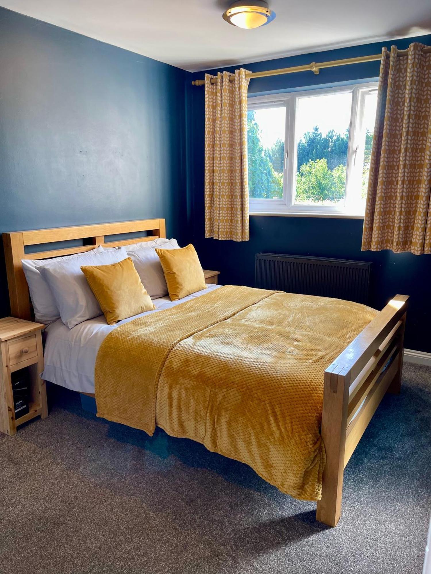 Large 5 Bed Detached House Near Stansted Airport With Parking For 2 Vehicles! Stansted Stays ستانستيد ماونتفيتشت المظهر الخارجي الصورة